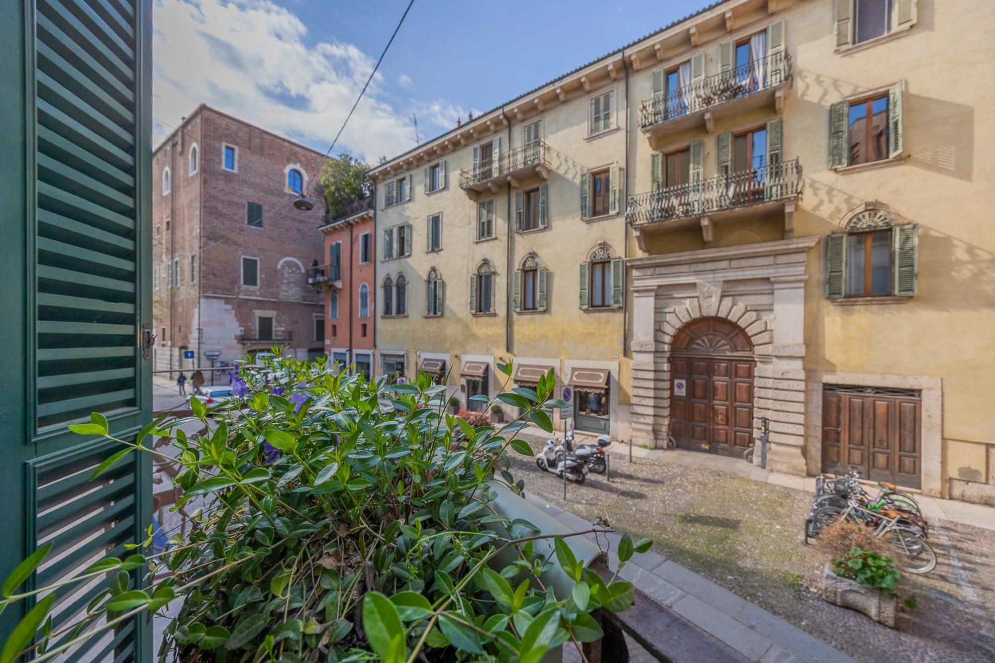 Domus Largo Pescheria Verona Eksteriør billede