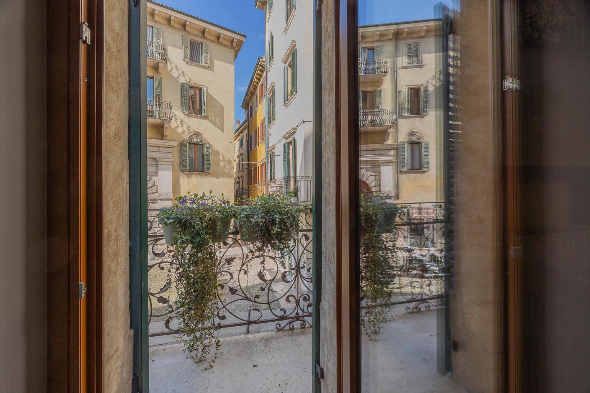 Domus Largo Pescheria Verona Eksteriør billede